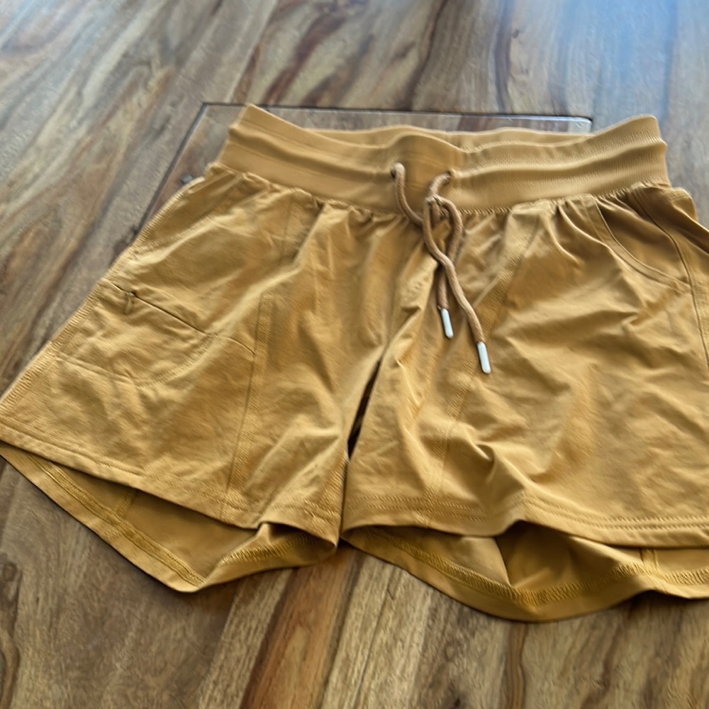Zyia shorts